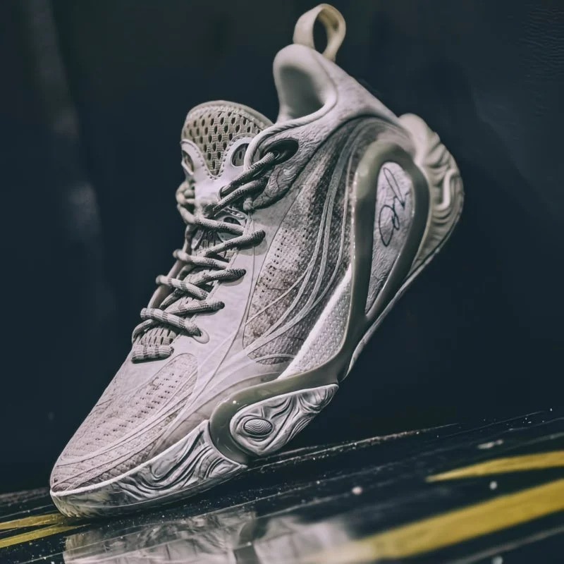 Scarpe da Basket di Lusso Unis - Outdoor Sport Court Flooring recensione e prezzo